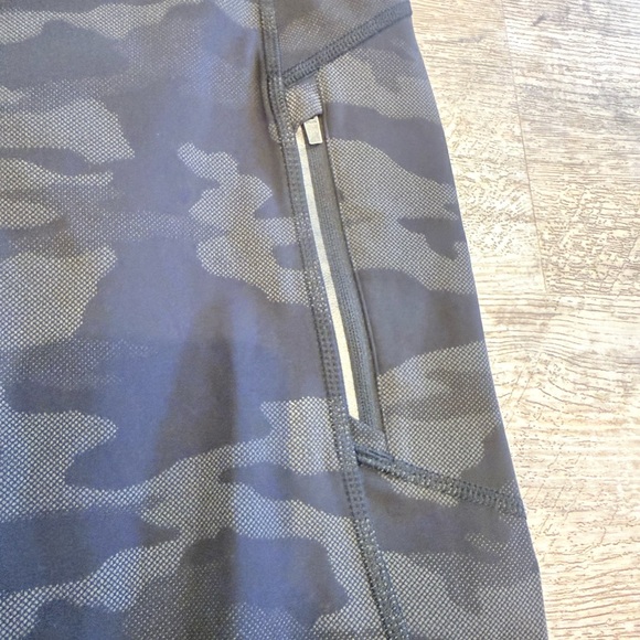 Athleta Ranier Cozy Black Camoflage Leggings - Picture 2 of 4